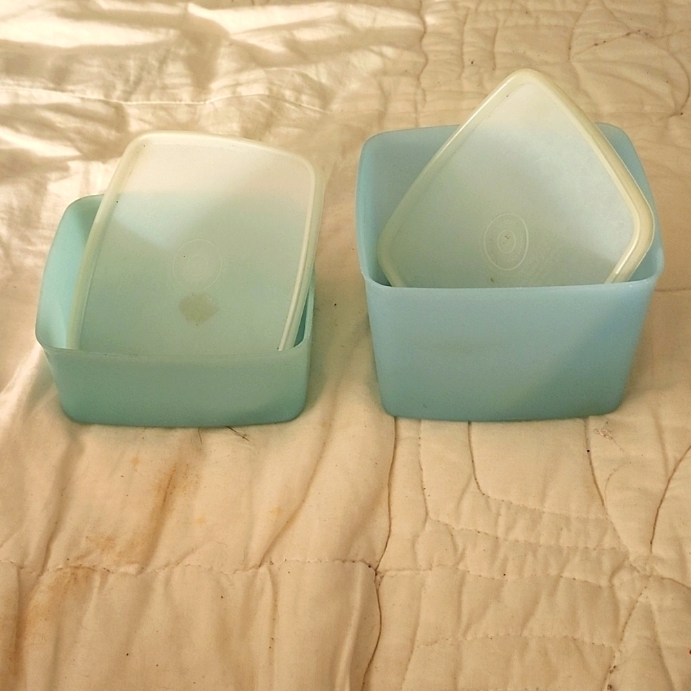 TUPPERWARE Vintage Take Along Containers with Lids, Light Blue and White, EUC - Picture 1 of 3